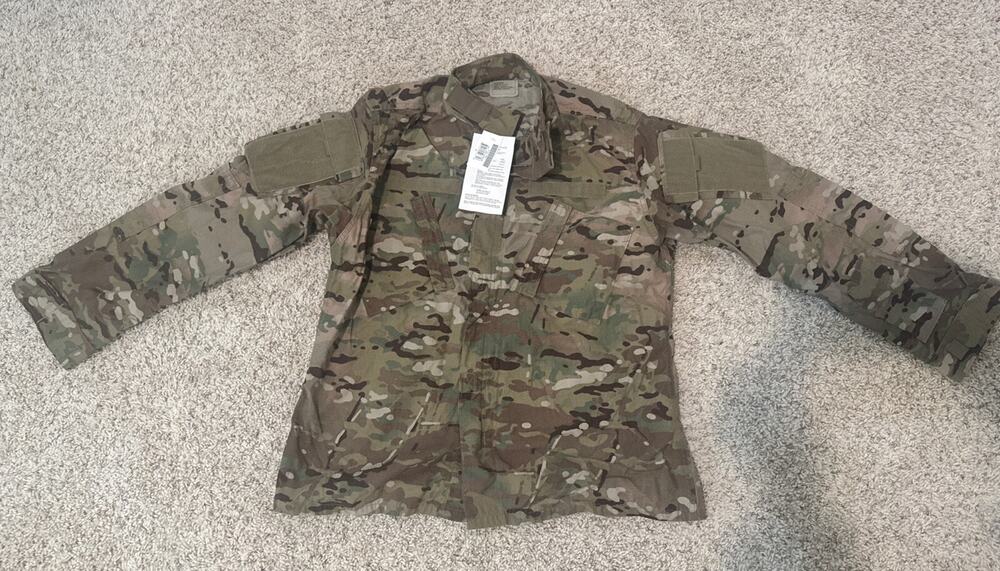 US Military Army ACU Coat Multicam Pattern Size Large Flame Resistant Hunting